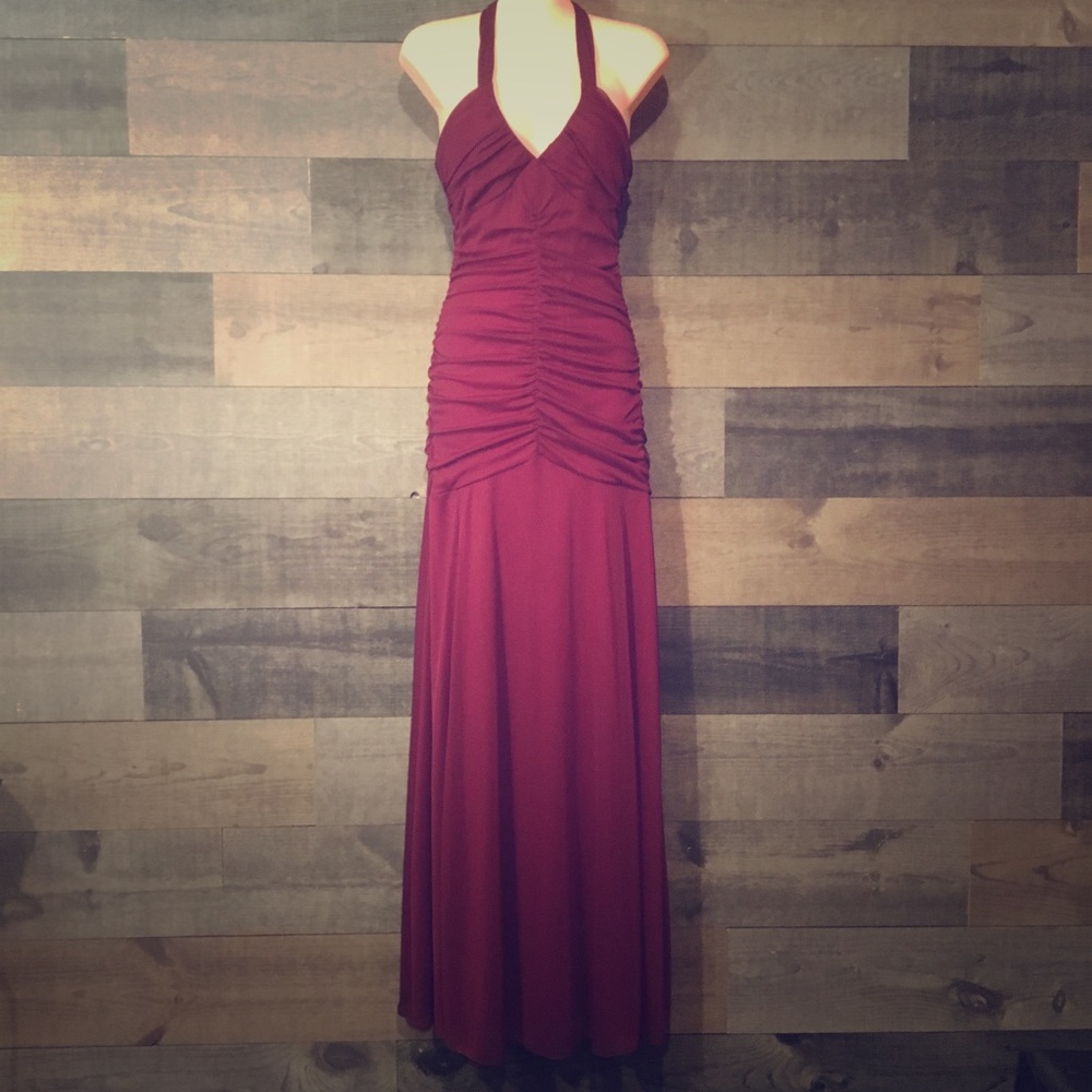 LE CHÂTEAU cabernet red dress 💃🏻